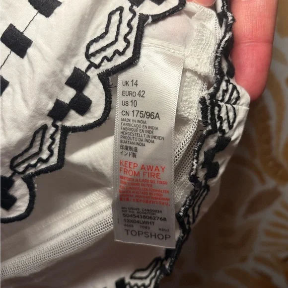 Topshop White Peasant Blouse with Black Embroidery Size 10 - Picture 7 of 7